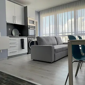 Blue Loft & 2bedrooms & Parking Apartment